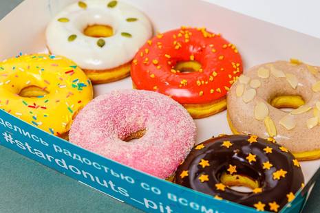 Сеть кофейни Star Donuts стала новым партнером ЕКП